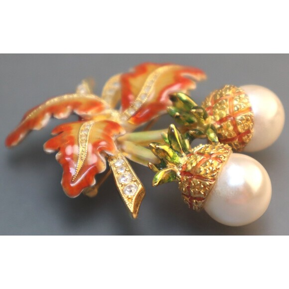 Joan Rivers Acorn Oak Leaf Brooch Vintage Rhinestone Pin - Picture 3 of 5